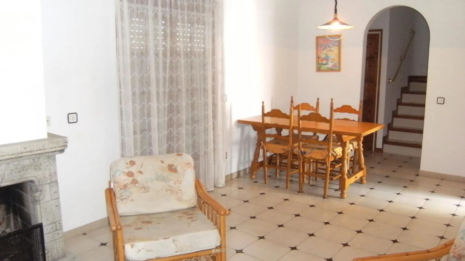 The House In L'Escala Has 3 Bedrooms