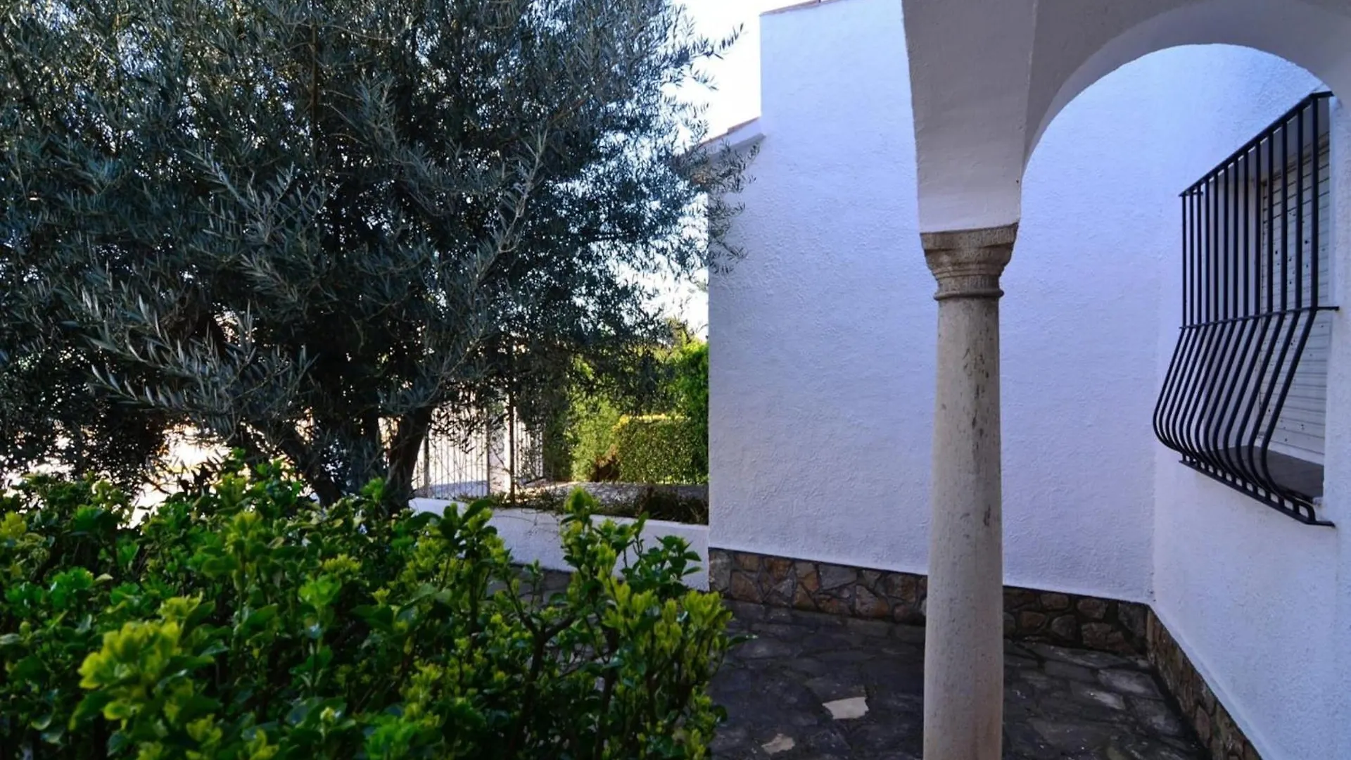 The House In L'Escala Has 3 Bedrooms 0*,