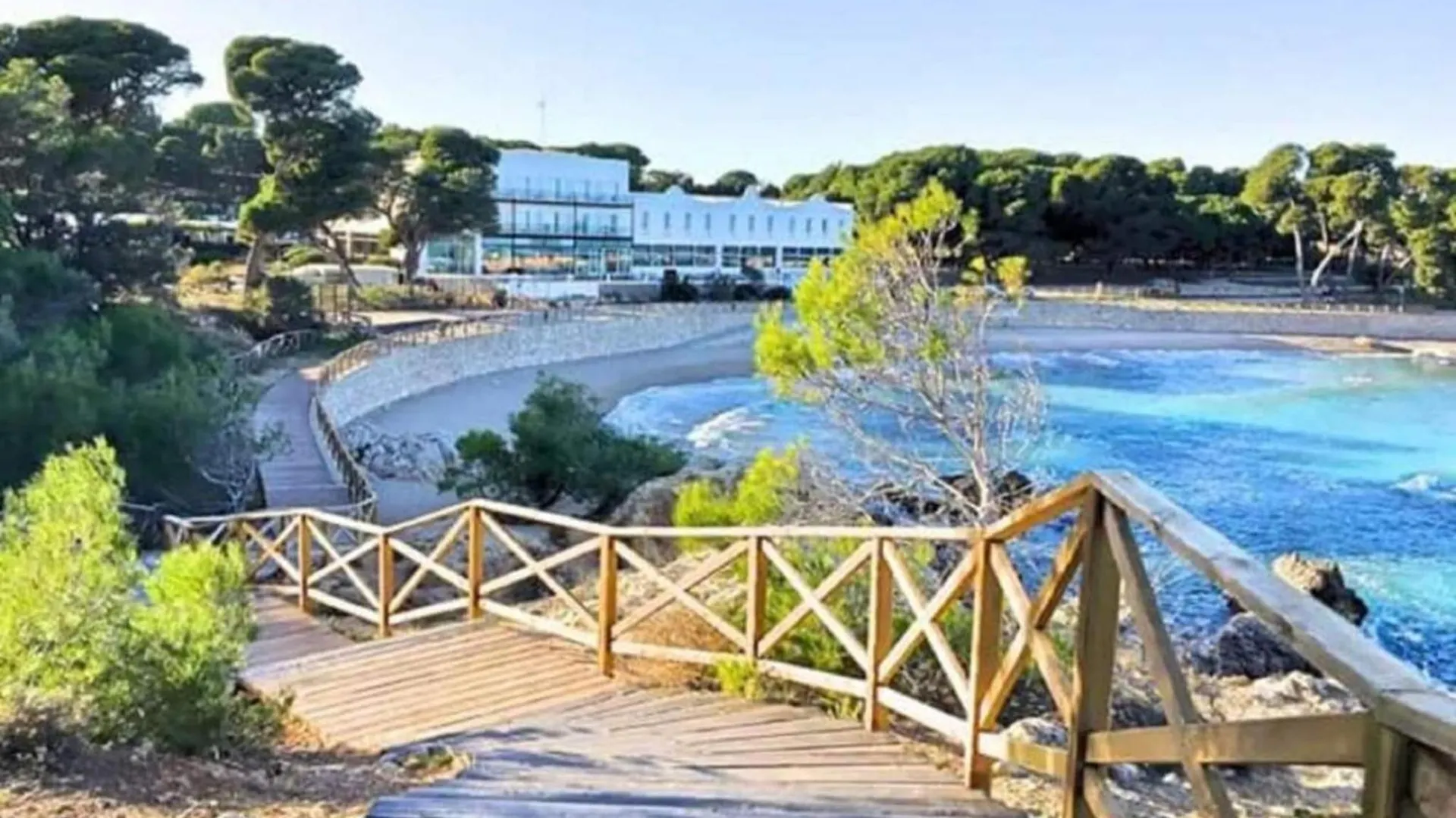 The House In L'Escala Has 3 Bedrooms بيت للعطل